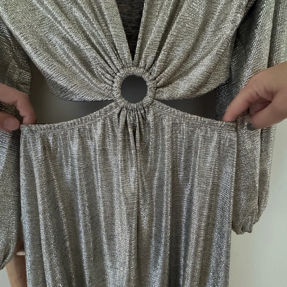 Elegant Silver Evening Dress - Picture 2 of 5